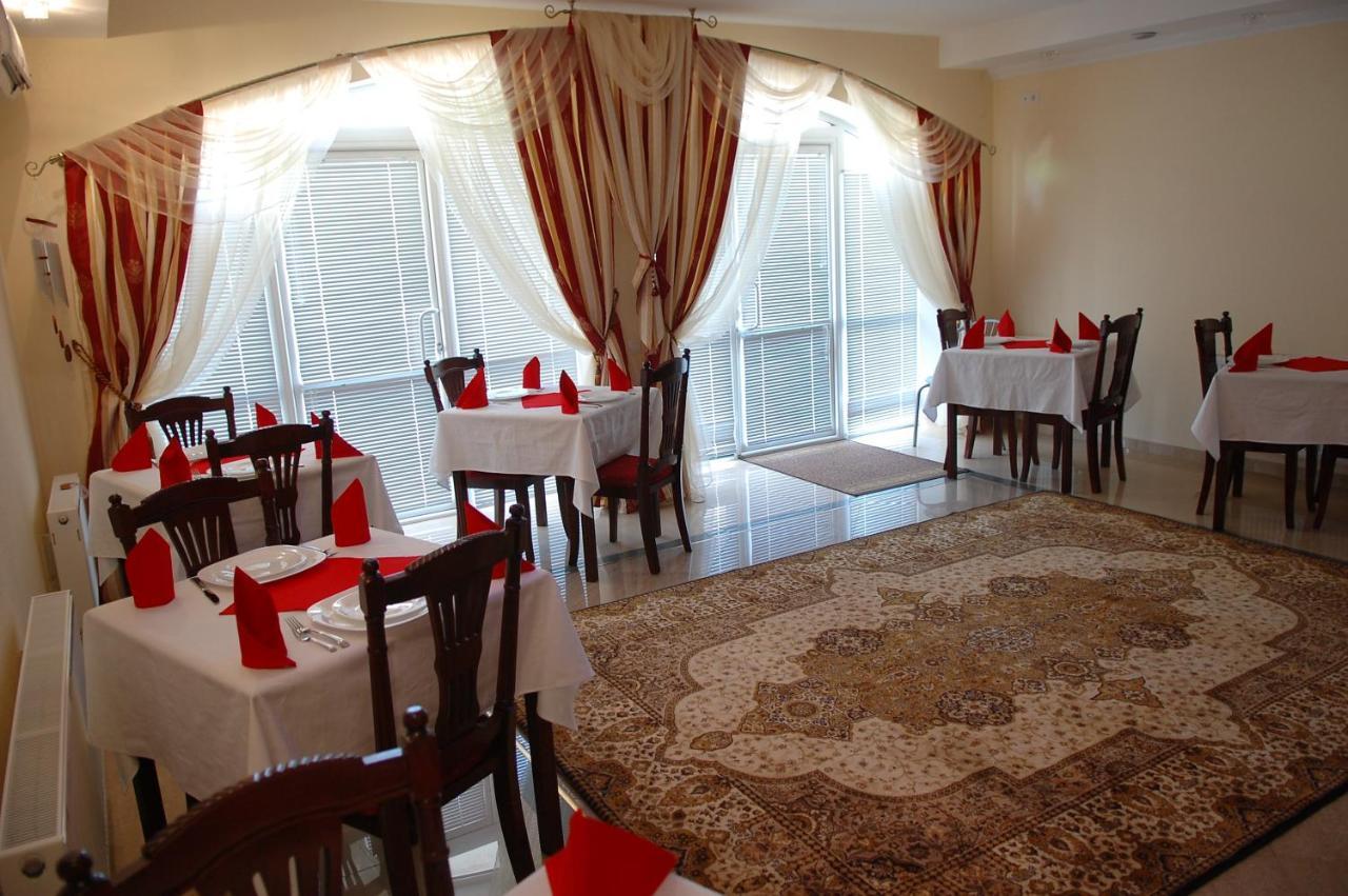 Vila Muntenia Hotel Chişinău Extérieur photo