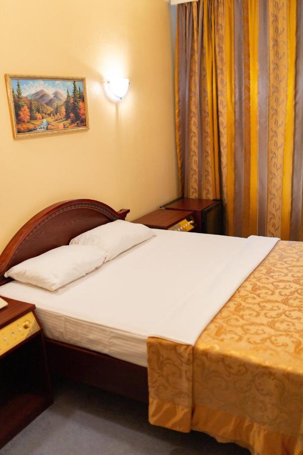 Vila Muntenia Hotel Chişinău Extérieur photo
