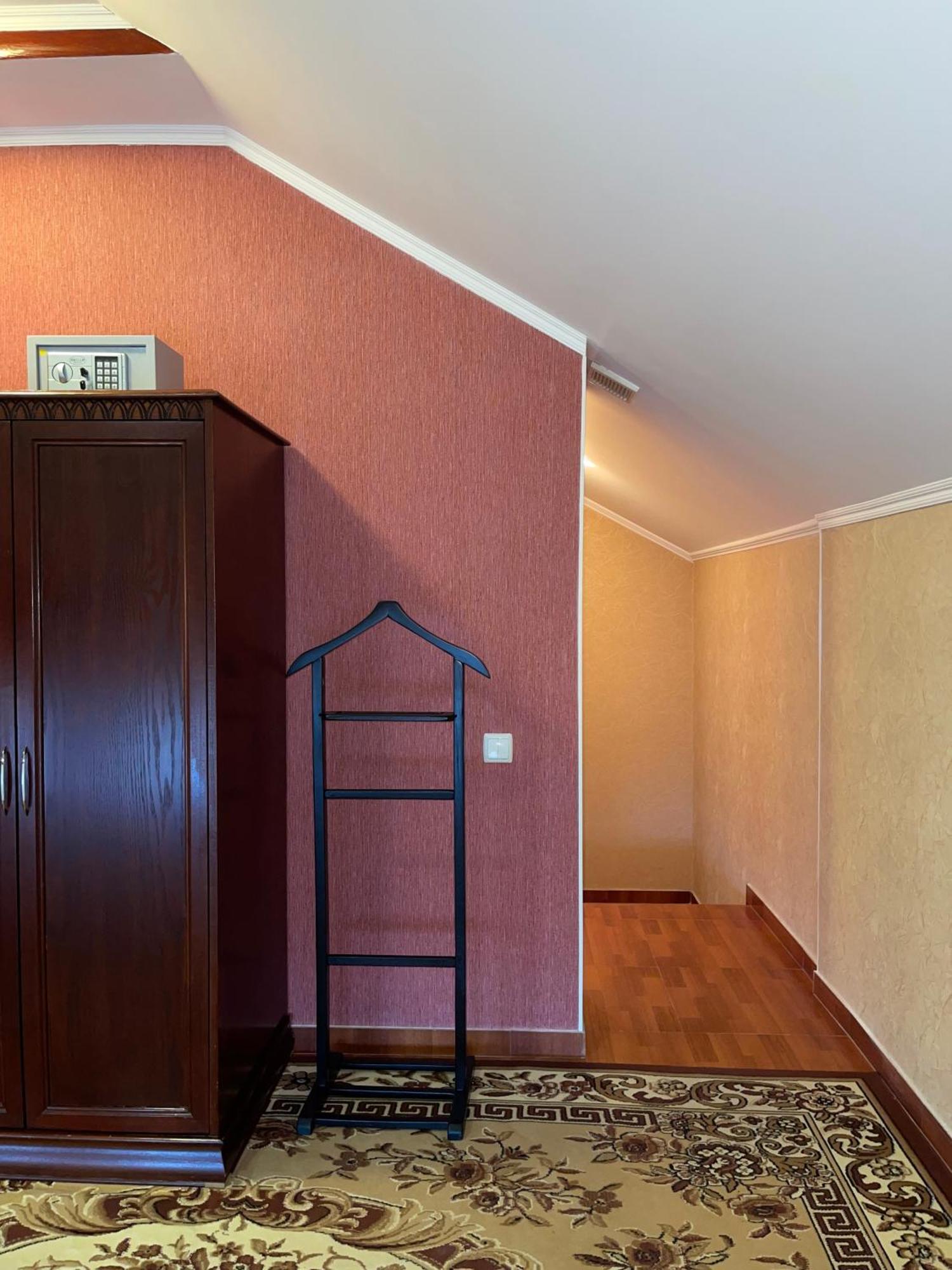 Vila Muntenia Hotel Chişinău Extérieur photo