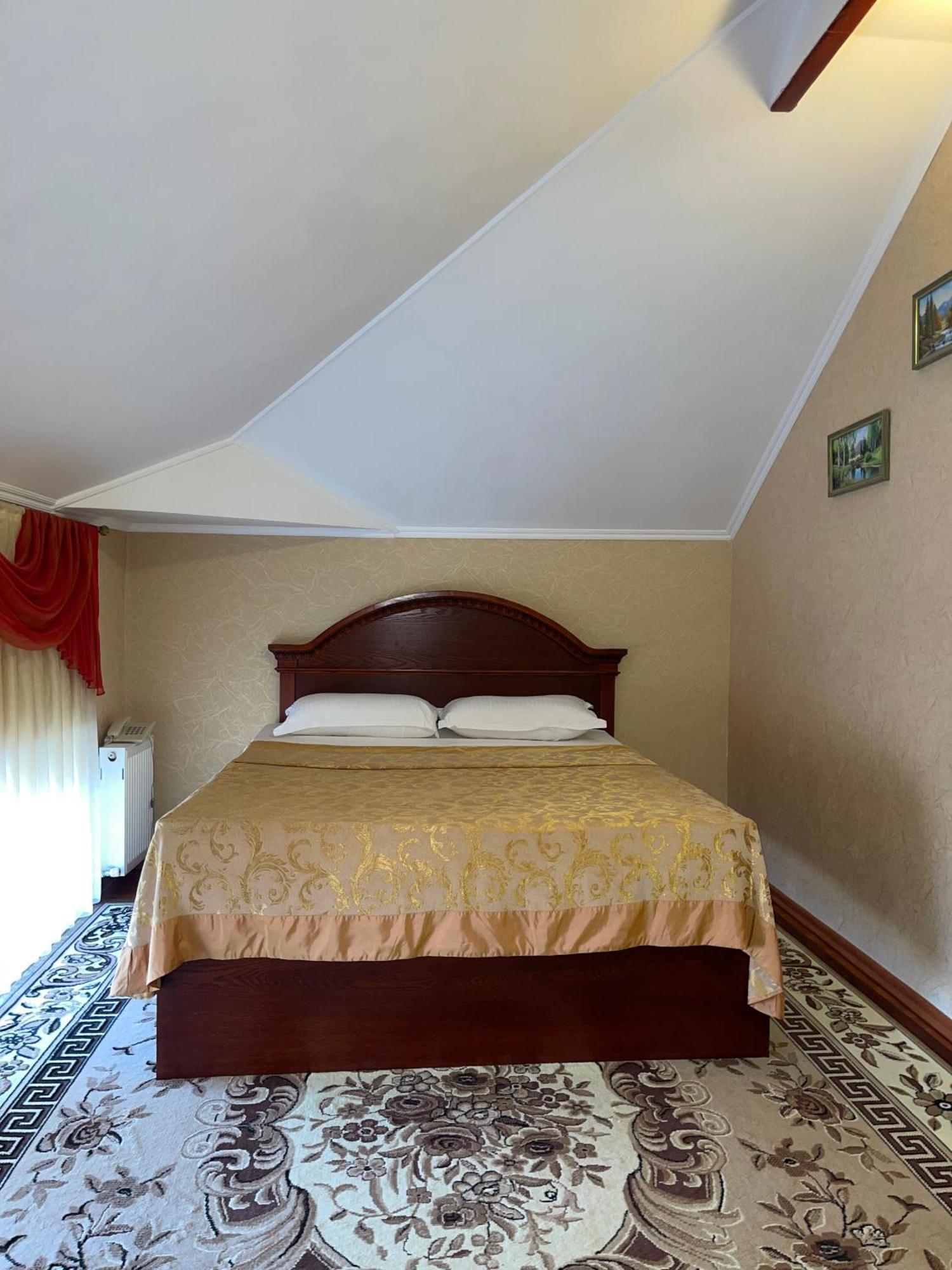Vila Muntenia Hotel Chişinău Extérieur photo